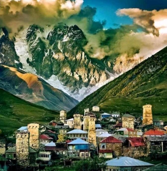 Vila Latphari In Ušguli Exteriér fotografie