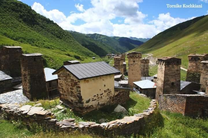 Vila Latphari In Ušguli Exteriér fotografie